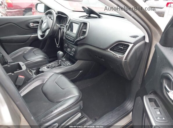 1C4PJMLB5KD254167 2019 JEEP CHEROKEE Gold წინა სალონის ხედი