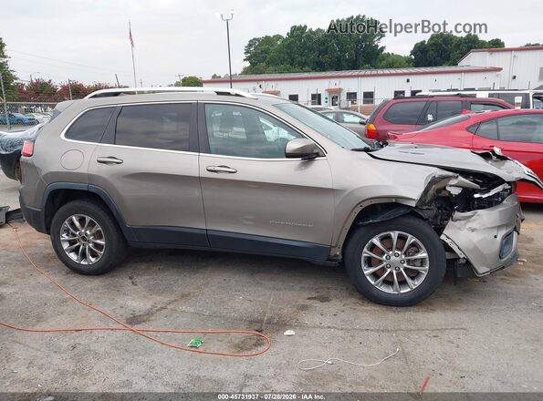 1C4PJMLB5KD254167 2019 JEEP CHEROKEE Gold უკანა სალონის ხედი