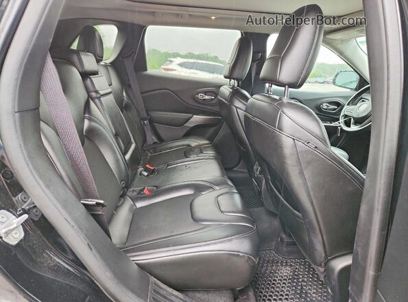 1C4PJMLB5KD330924 2019 JEEP CHEROKEE Black Вид задньої частини салону
