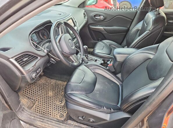 1C4PJMLB5KD432028 2019 JEEP CHEROKEE Gray Vista interior delantera