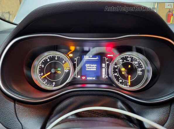 1C4PJMLB6KD169984 2019 JEEP CHEROKEE Silver Սարքավորումների վահանակի տեսք