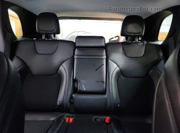 1C4PJMLB6KD169984 2019 JEEP CHEROKEE Silver Հետևի նստատեղերի տեսք