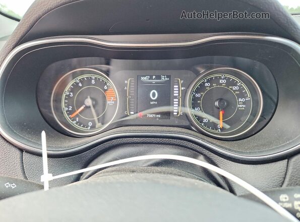 1C4PJMLB6KD399055 2019 JEEP CHEROKEE Black Вид щитка приладів