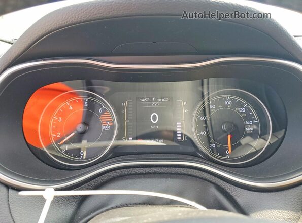 1C4PJMLB7KD412783 2019 JEEP CHEROKEE Черный Вид щитка приборов
