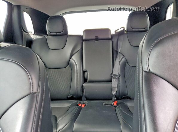 1C4PJMLB7LD646990 2020 JEEP CHEROKEE Burgundy Rear seats view