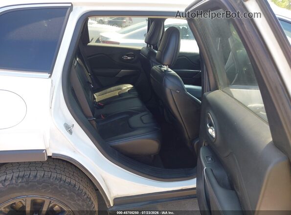 1C4PJMLB8KD234236 2019 JEEP CHEROKEE White Vista de la etiqueta del VIN