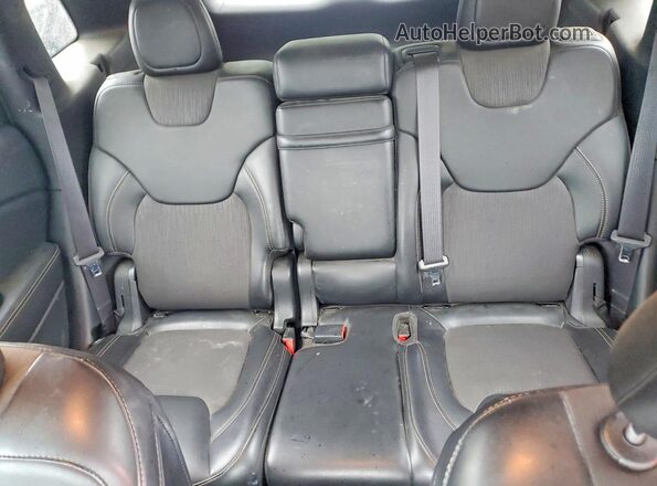 1C4PJMLB9JD607556 2018 JEEP CHEROKEE Gray Rear seats view