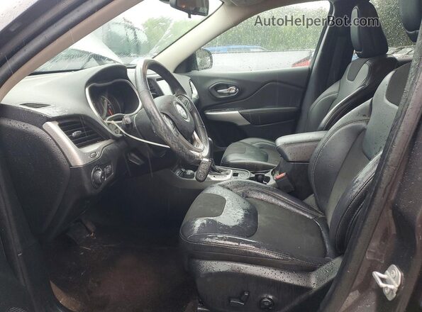 1C4PJMLB9JD607556 2018 JEEP CHEROKEE Gray Front interior view