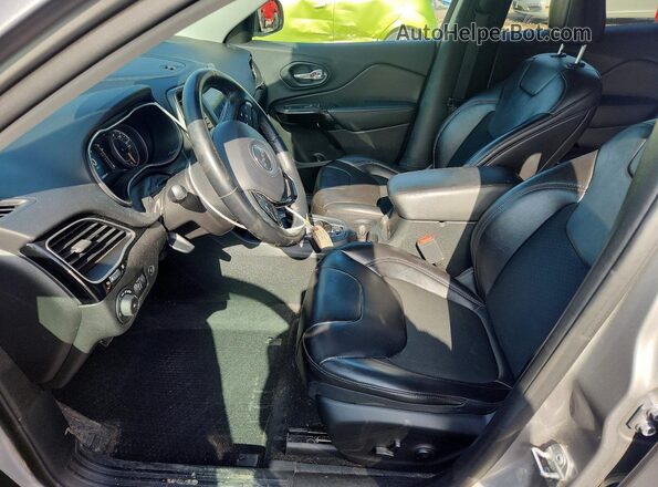 1C4PJMLB9KD329159 2019 JEEP CHEROKEE Silver Vista interior delantera