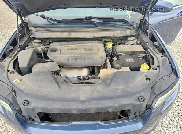 1C4PJMLB9KD478719 2019 JEEP CHEROKEE Blue Vista interior trasera