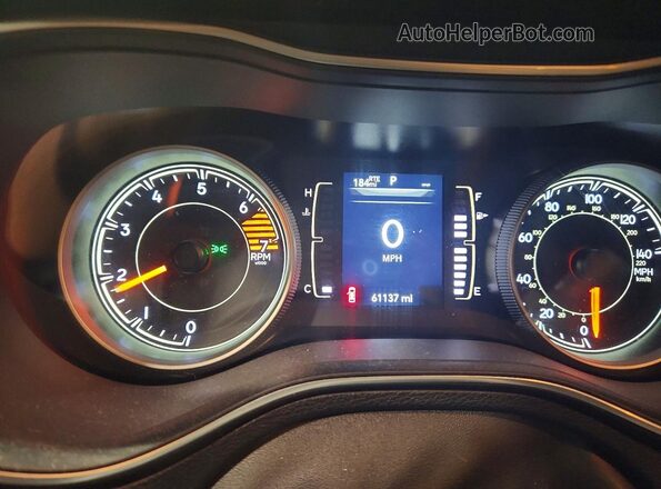 1C4PJMLBXKD124403 2019 JEEP CHEROKEE Gray Widok zestawu wskaźników