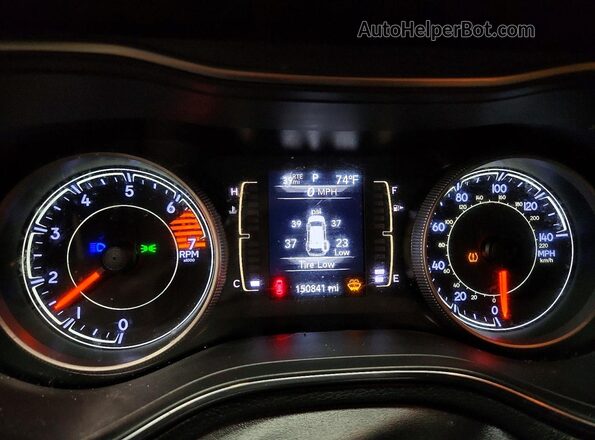 1C4PJMLBXKD330546 2019 JEEP CHEROKEE Silver Вид щитка приладів