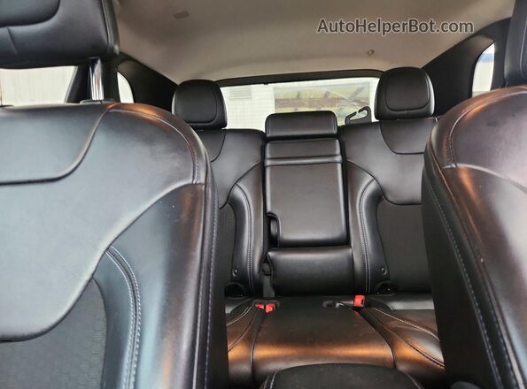 1C4PJMLN2KD287430 2019 JEEP CHEROKEE Серый Вид задних сидений
