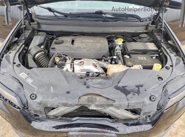1C4PJMLN5KD167346 2019 JEEP CHEROKEE Black ძრავის განყოფილების ხედი