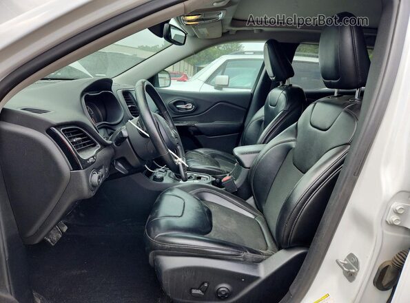 1C4PJMLN9KD355108 2019 JEEP CHEROKEE Белый Вид салона спереди