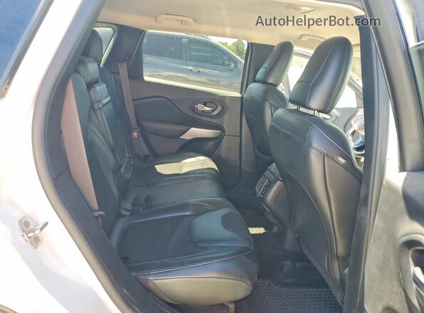 1C4PJMLX0JD575074 2018 JEEP CHEROKEE White უკანა სალონის ხედი