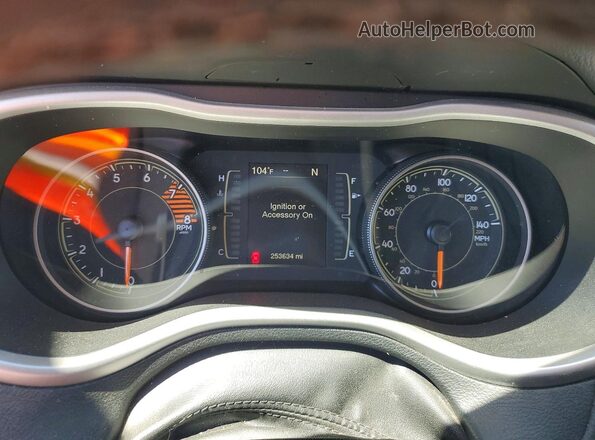 1C4PJMLX0JD575074 2018 JEEP CHEROKEE White ხელსაწყოთა პანელის ხედი