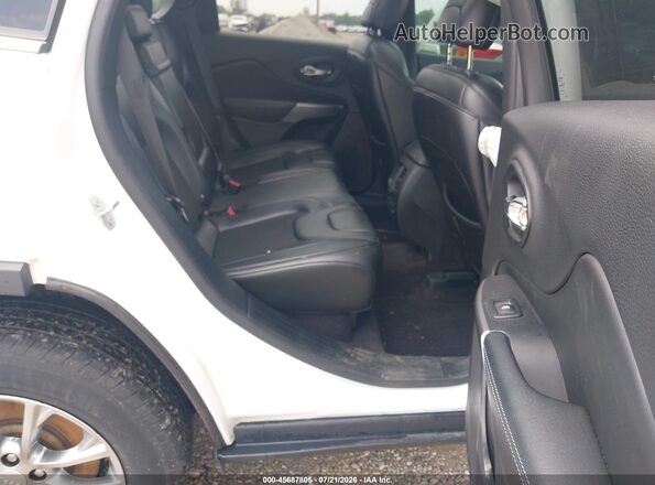 1C4PJMLX2KD172540 2019 JEEP CHEROKEE White VIN sticker view