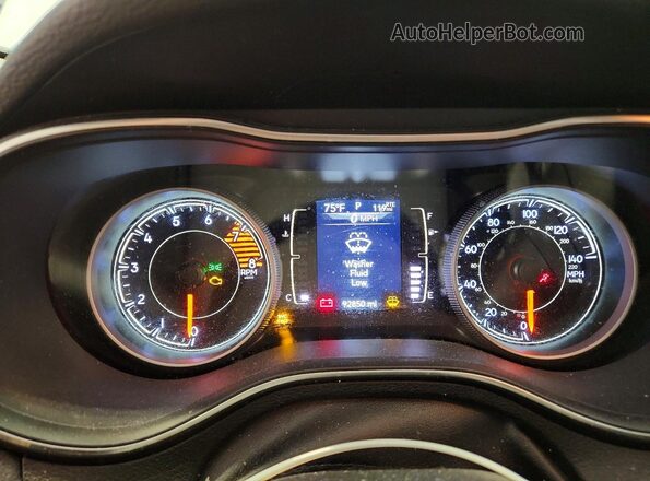 1C4PJMLX2KD231909 2019 JEEP CHEROKEE White Instrument cluster view