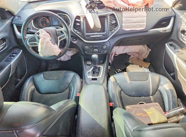 1C4PJMLX3JD515242 2018 JEEP CHEROKEE Black Առջևի վահանակի տեսք