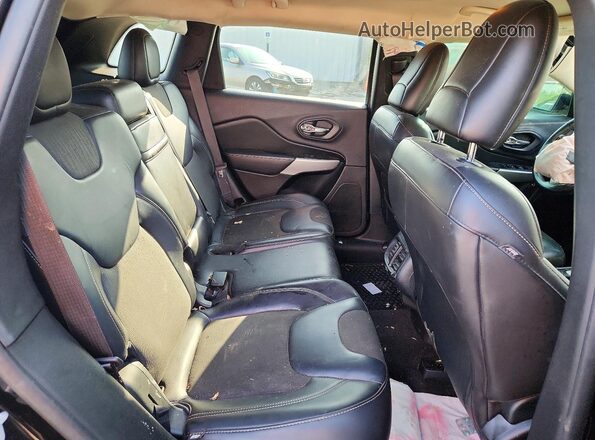 1C4PJMLX3JD515242 2018 JEEP CHEROKEE Black Սալոնի հետևի տեսք