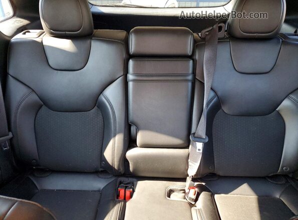 1C4PJMLX3KD282044 2019 JEEP CHEROKEE Red Vista de los asientos traseros