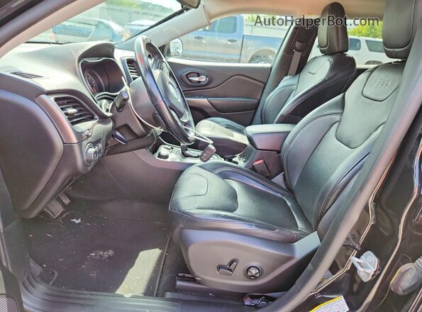 1C4PJMLX3LD636534 2020 JEEP CHEROKEE Black Widok wnętrza z przodu