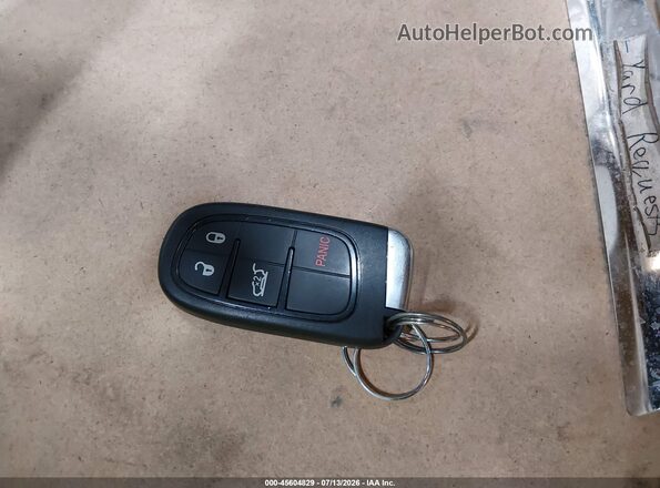 1C4PJMLX5JD598219 2018 JEEP CHEROKEE White Вид панелі приладів