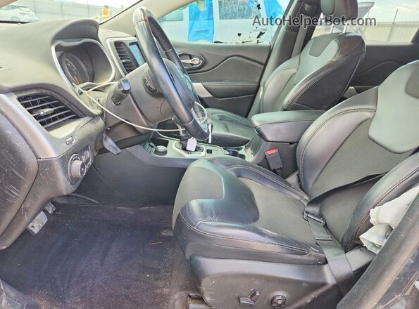 1C4PJMLX5JD607498 2018 JEEP CHEROKEE Gray Вид салону спереду