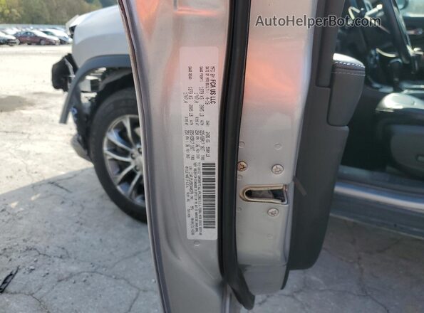 1C4PJMLX5KD446376 2019 JEEP CHEROKEE Silver Вид наклейки з VIN-кодом