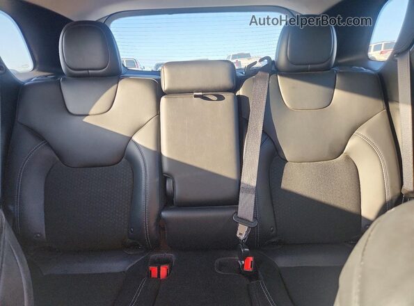 1C4PJMLX7KD413119 2019 JEEP CHEROKEE Gray Vista de los asientos traseros