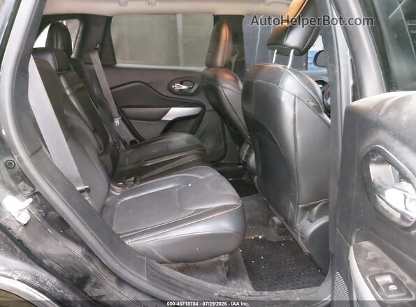 1C4PJMLX8JD602487 2018 JEEP CHEROKEE Black VIN կոդի պիտակի տեսք