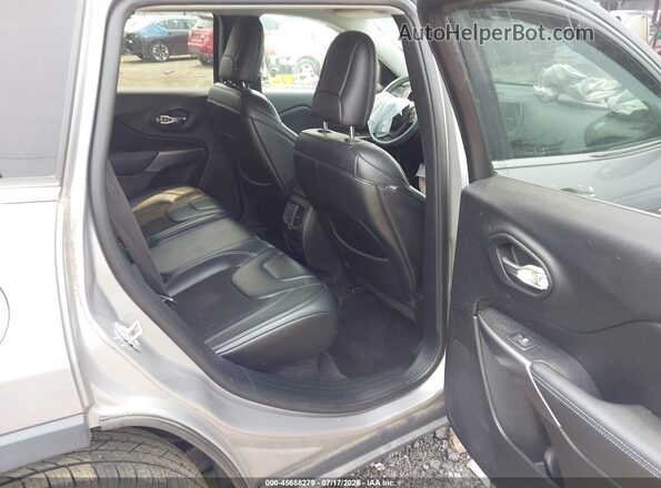 1C4PJMLX9KD138224 2019 JEEP CHEROKEE Серый Вид наклейки с VIN-кодом