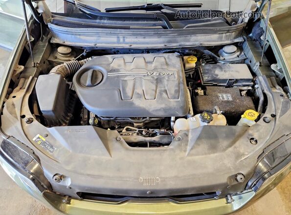 1C4PJMLXXKD305075 2019 JEEP CHEROKEE Зеленый Вид подкапотного пространства