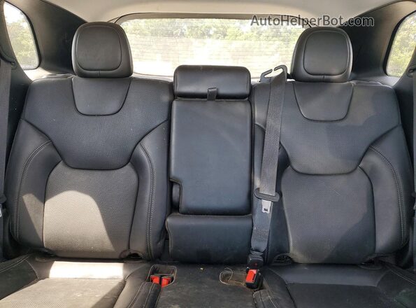 1C4PJMMB8PD115611 2023 JEEP CHEROKEE Blue Rear seats view