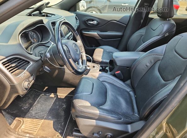 1C4PJMMX5MD208738 2021 JEEP CHEROKEE Green Вид салону спереду