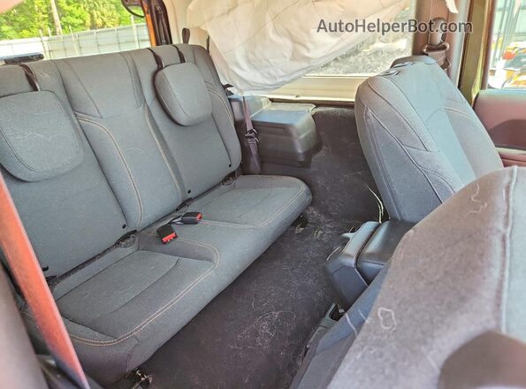 1C4PJXAN5RW133779 2024 JEEP WRANGLER Green Հետևի նստատեղերի տեսք