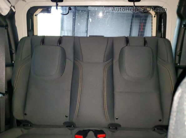 1C4PJXANXSW646340 2025 JEEP WRANGLER Gray Vista de los asientos traseros