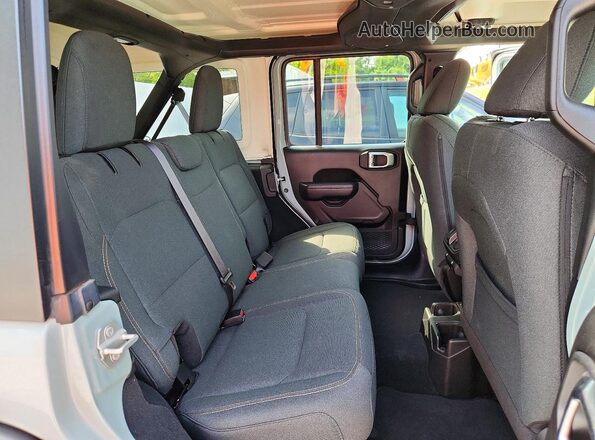 1C4PJXDN1RW110835 2024 JEEP WRANGLER Gray Widok wnętrza z tyłu