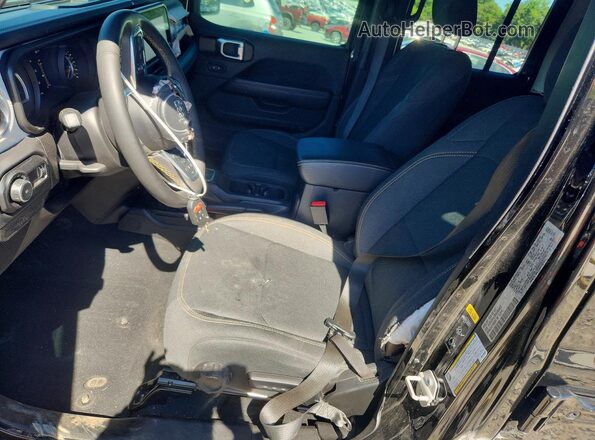 1C4PJXEG3RW245637 2024 JEEP WRANGLER Черный Вид салона спереди
