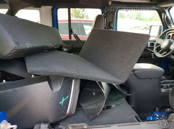1C4PJXFG8TW272872 2026 JEEP WRANGLER Blue უკანა სავარძლების ხედი
