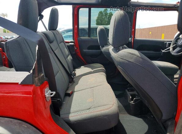 1C4PJXFGXTW256902 2026 JEEP WRANGLER Red Widok tylnych siedzeń