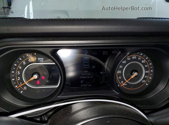1C4PJXFN1SW526645 2025 JEEP WRANGLER White Սարքավորումների վահանակի տեսք