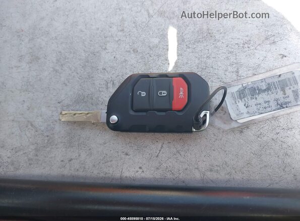 1C4PJXFNXTW217421 2026 JEEP WRANGLER White Widok deski rozdzielczej