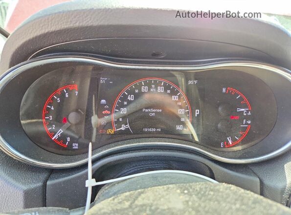 1C4RDJDG0HC870138 2017 DODGE DURANGO Red ხელსაწყოთა პანელის ხედი