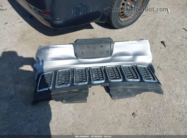 1C4RJEAG0KC543668 2019 JEEP GRAND CHEROKEE Silver Vista del cuadro de instrumentos