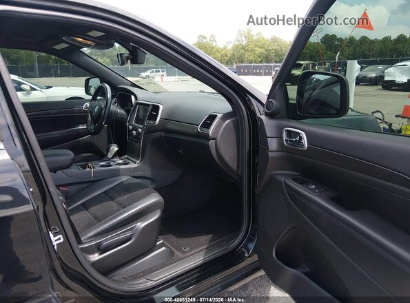 1C4RJEAG4JC168415 2018 JEEP GRAND CHEROKEE Черный Вид салона спереди