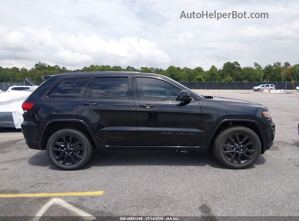 1C4RJEAG4JC168415 2018 JEEP GRAND CHEROKEE Черный Вид задней части салона