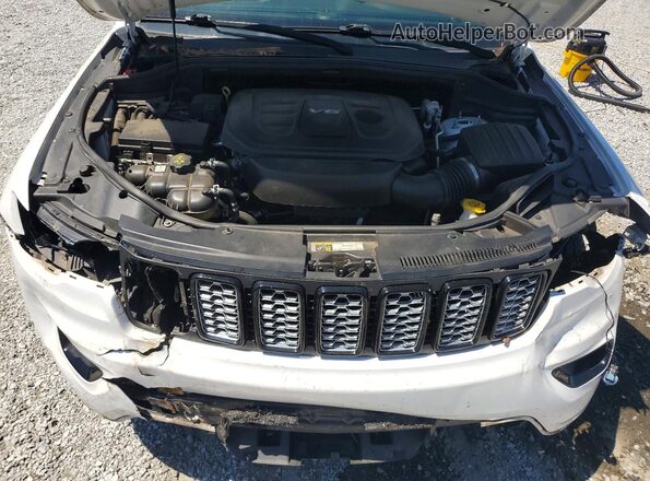 1C4RJEAG5HC920746 2017 JEEP GRAND White Engine compartment view