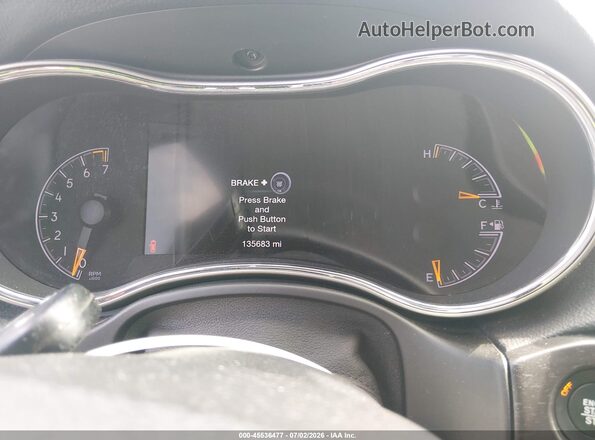 1C4RJEAGXJC212417 2018 JEEP GRAND CHEROKEE  Vista de los asientos traseros